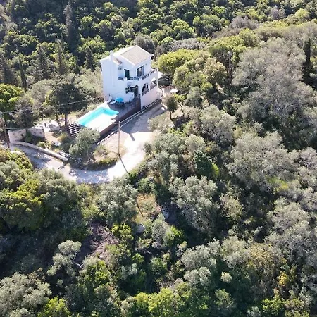 Vila Pyrgos Liapades